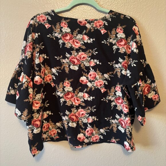 Pink and Black Floral Blouse with fun 3/4 length sleeves - Bobeau - XL - Picture 3 of 4